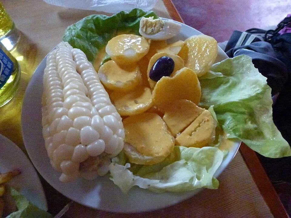 Papa a la huancaína. Foto ilustrativa; no pertenece a Inti Gastrobar.