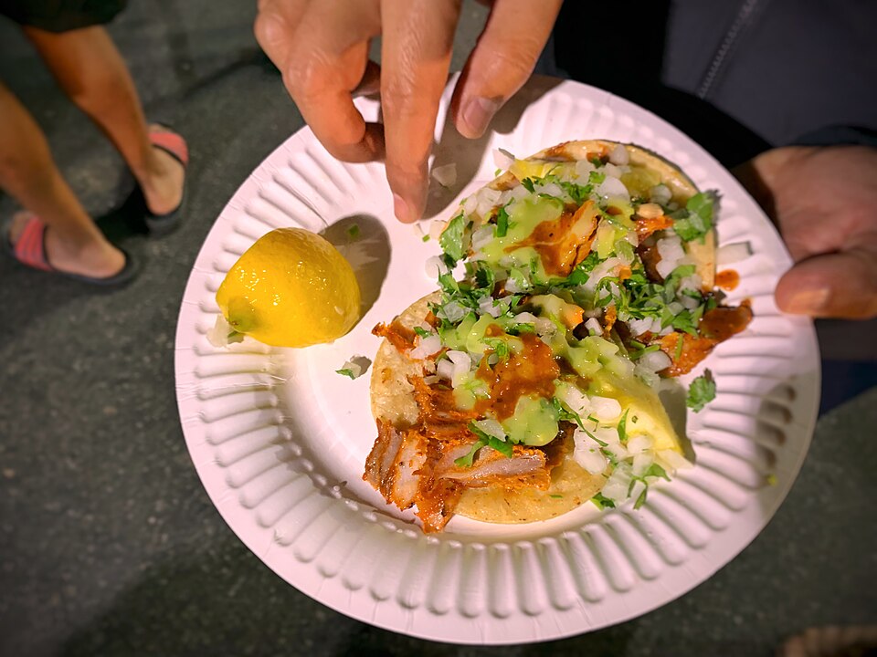 Tacos al pastor. Foto ilustrativa; no pertenece a TKO Tacos · Sagasta.